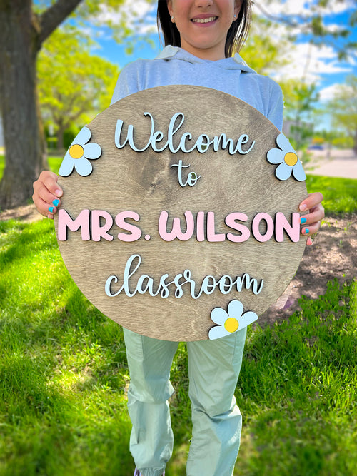 Teacher name sign Teacher appreciation gift round teacher sign Door hanger Teacher door sign Classroom door sign Teacher Christmas Gift