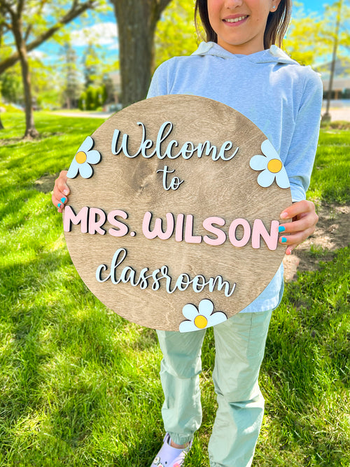 Teacher name sign Teacher appreciation gift round teacher sign Door hanger Teacher door sign Classroom door sign Teacher Christmas Gift